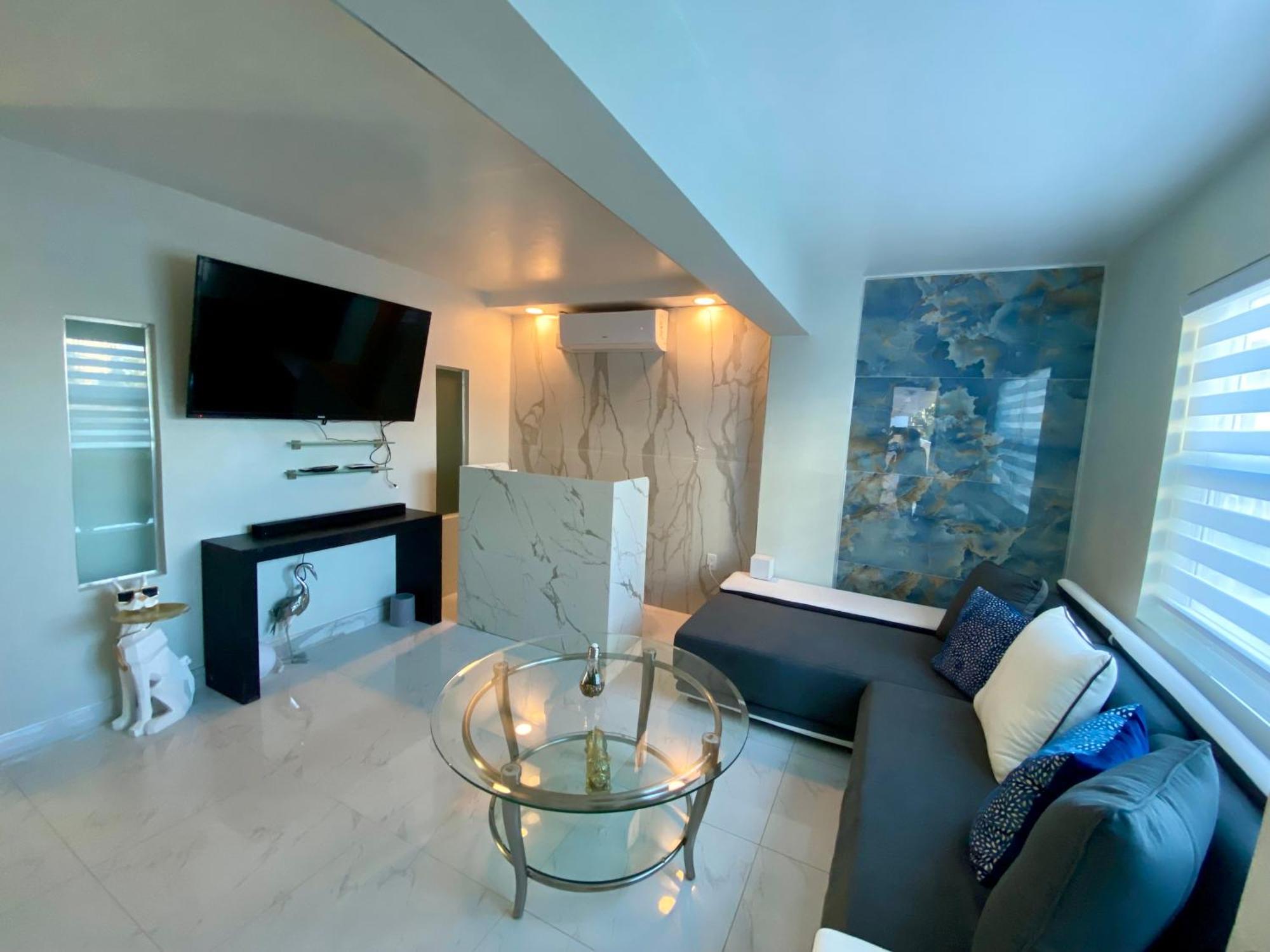 Luxurious Remodeled Direct Waterfront Apartment With Miami Skyline View And Outdoor Terrace Free Parking 5Min Drive To Miami Beach Exterior foto